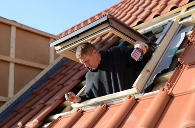 Pose de fenêtres de toit Velux à Corbeilles